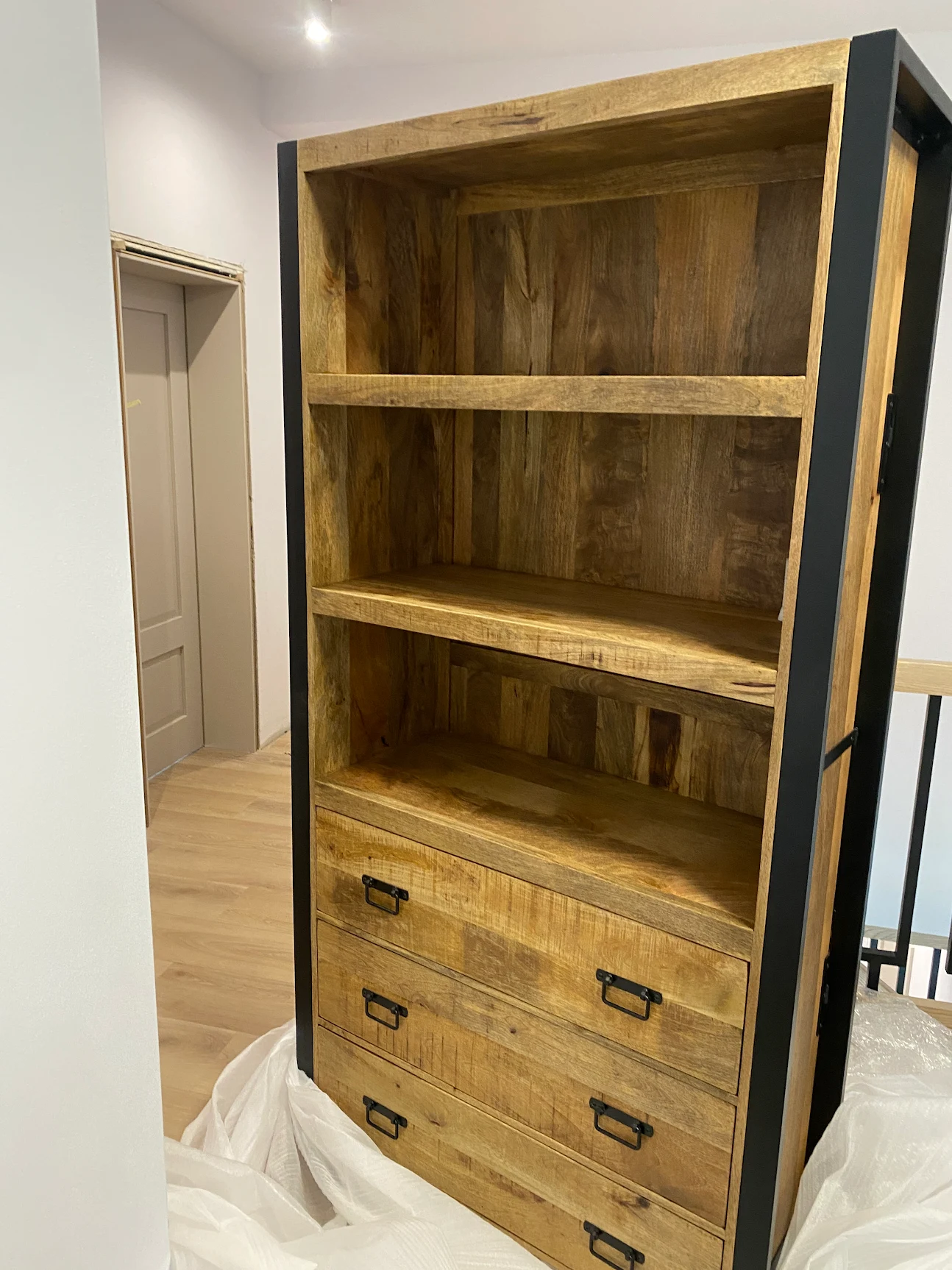 mangomeble_unnamed 1