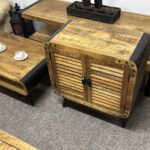 Stylowa kolonialna szafka z drewna mango - obrazek 7