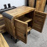Stylowa kolonialna szafka z drewna mango - obrazek 4