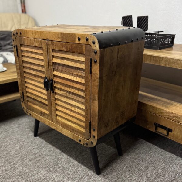 Stylowa kolonialna szafka z drewna mango