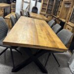 Loftowy stół do jadalni mango blat 220cm nogi X