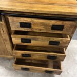 Drewniana komoda z przesuwnymi drzwiami 140cm seria Works - obrazek 7