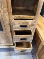 Komoda z drewna mango z przesuwnymi drzwiami seria Works 90cm - obrazek 9