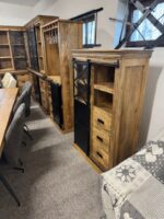Wysoka komoda z przesuwnymi metalowymi drzwiami 90cm seria Loft - obrazek 8