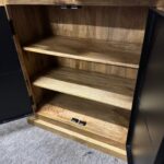 Drewniana komoda z otwieranymi metalowymi drzwiami 90cm seria Loft - obrazek 6
